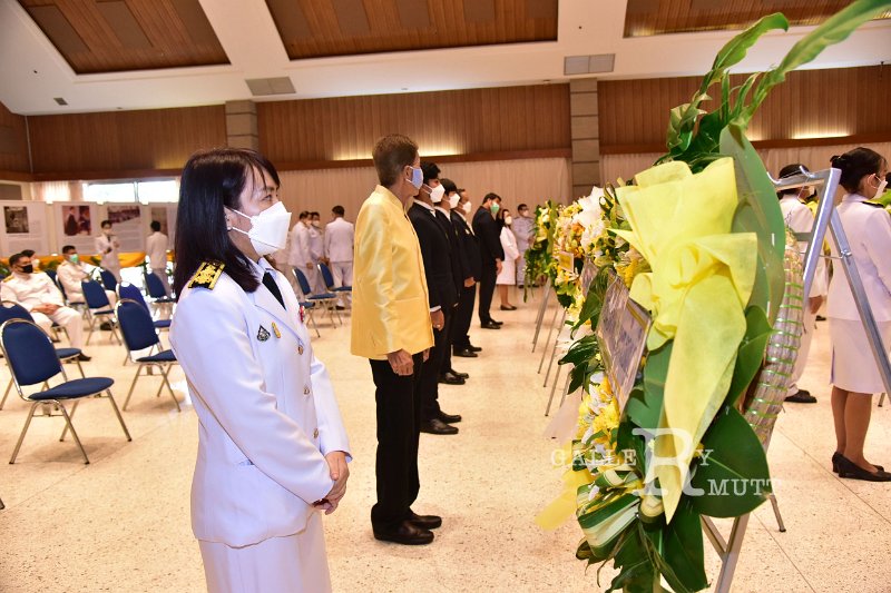 20211013 laying-a-wreath-014.JPG